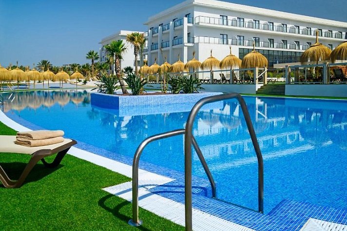 Cabogata Beach Hotel & Spa