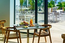 Cabogata Beach Hotel & Spa