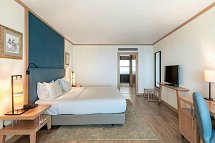 Sesimbra Oceanfront Hotel