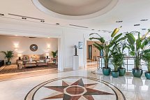 Sesimbra Oceanfront Hotel