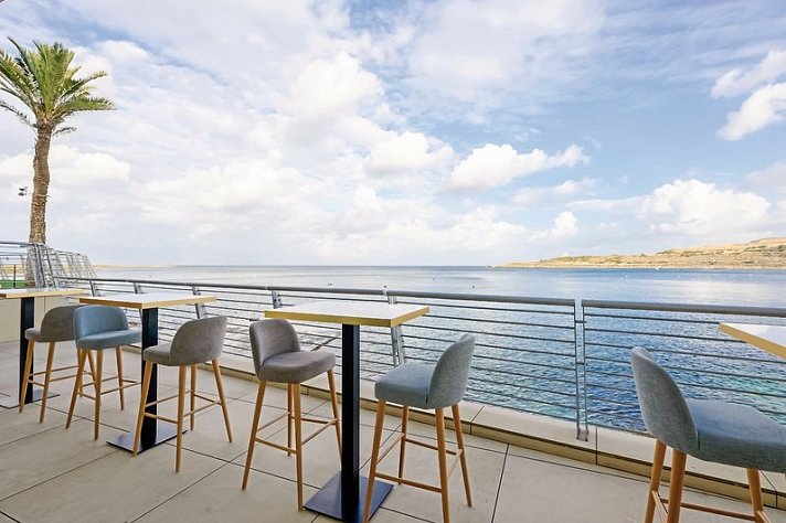 Qawra Palace