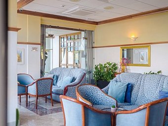 Gillieru Harbour Hotel