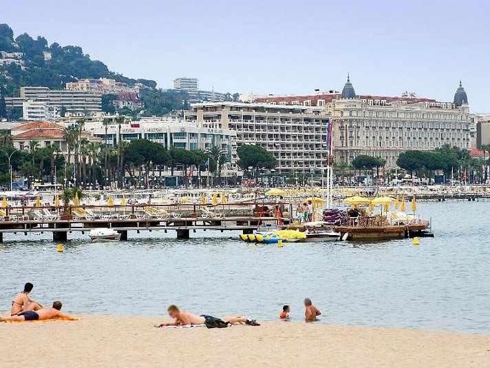 Novotel Suites Cannes Centre Hotel