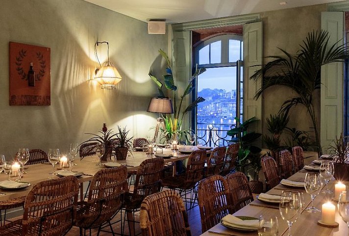 The House of Sandeman - Hostel & Suites