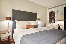 PortoBay Flores