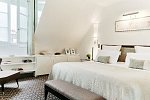 Le Burgundy Paris