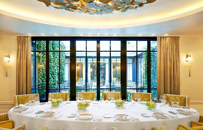 Le Burgundy Paris