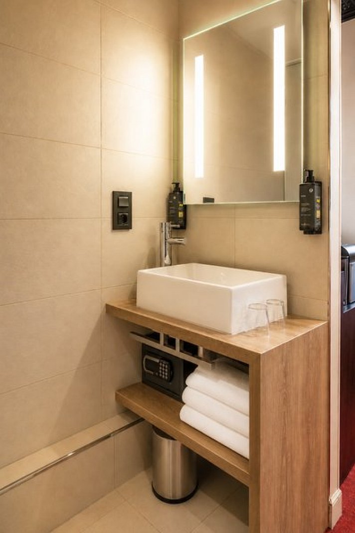 Best Western Hotel Le Montmartre Saint Pierre