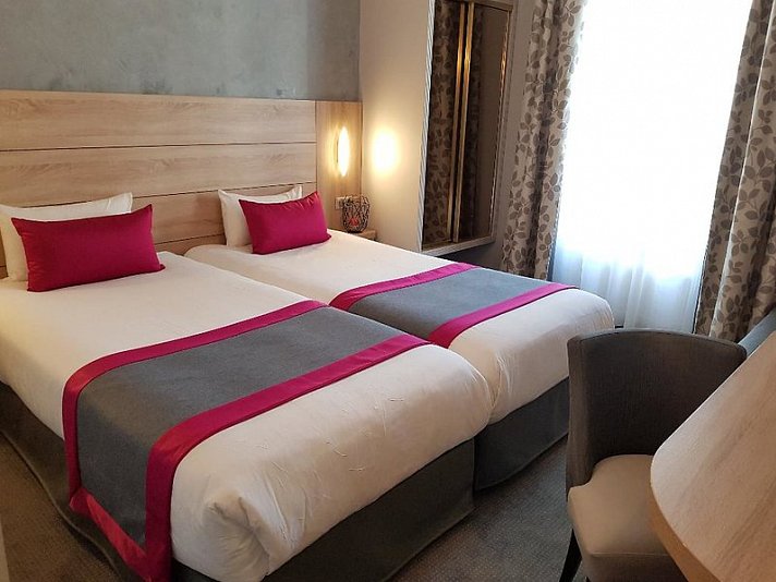 Hotel Champerret-Elysees