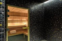 Le Tsuba Hotel