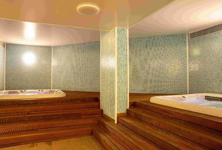 VIP Executive Azores Hotel
