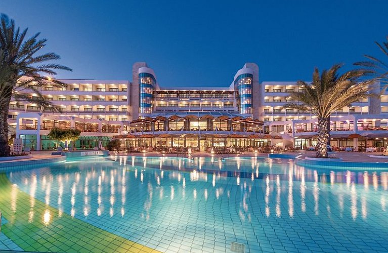 Constantinou Bros Athena Beach Hotel
