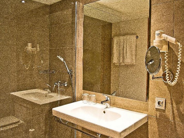 BQ Augusta Hotel