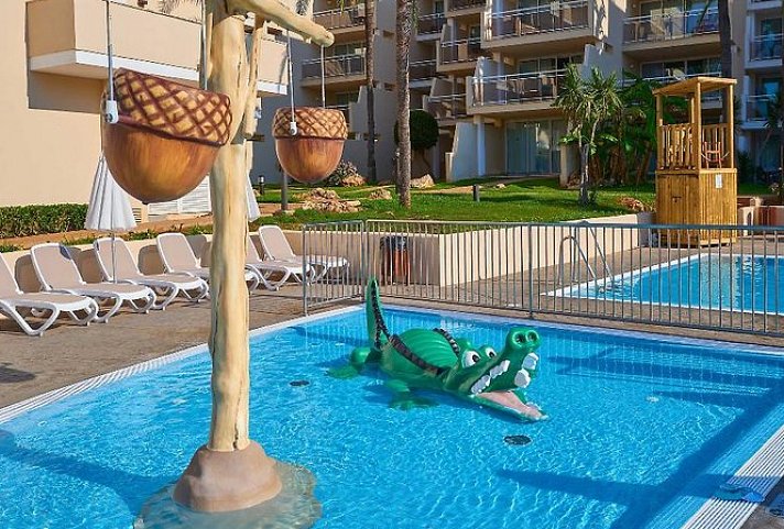 Protur Floriana Resort