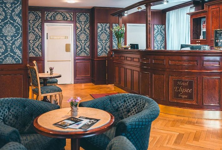 Elysee Hotel