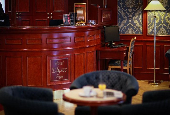 Elysee Hotel