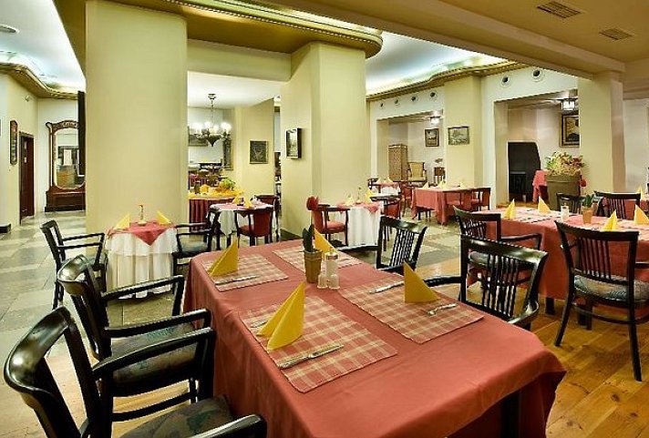 EA Hotel Rokoko