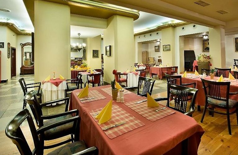 EA Hotel Rokoko
