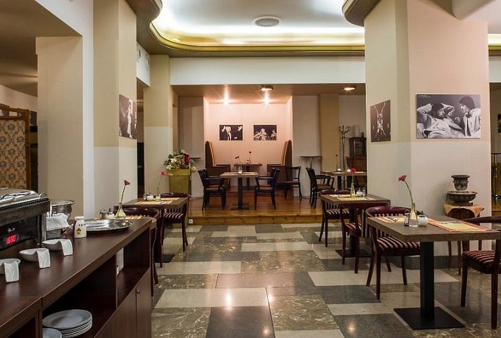 EA Hotel Rokoko