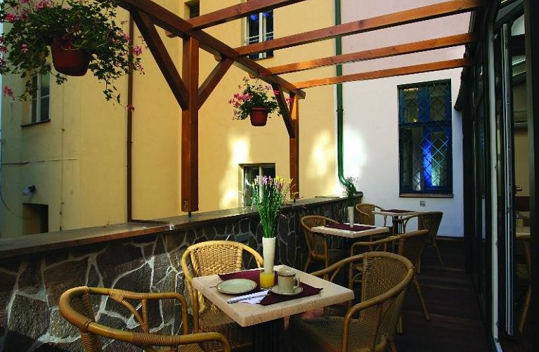 Anna Hotel