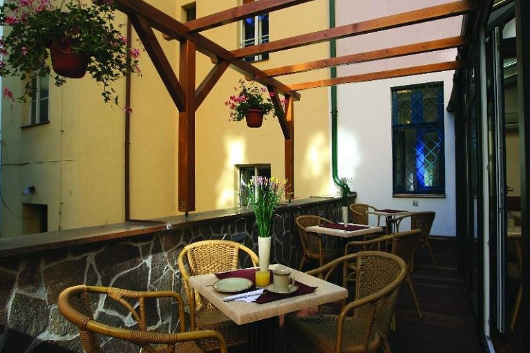 Anna Hotel