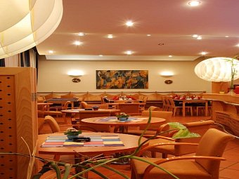 EA Hotel Tosca