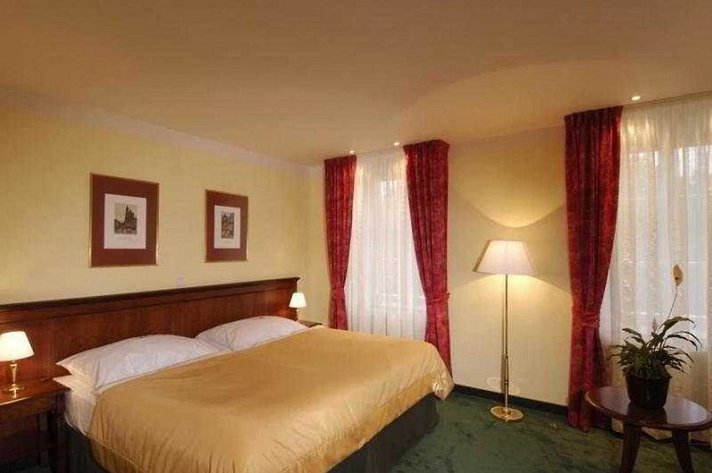 EA Hotel Jeleni dvur Prague Castle