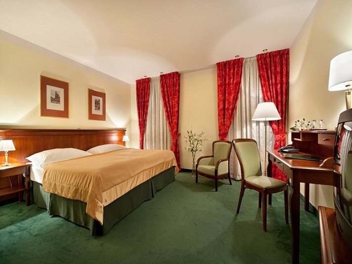 EA Hotel Jeleni dvur Prague Castle