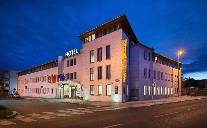 EA Hotel Populus