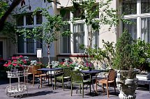 Hotel Garden Court