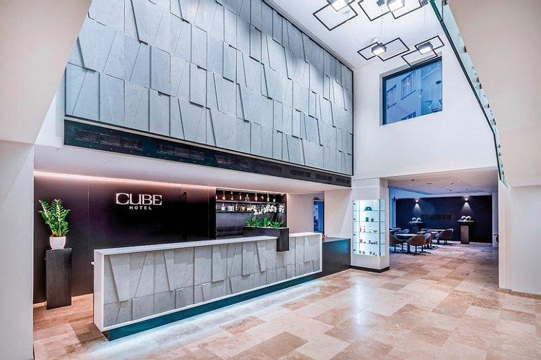 Hotel CUBE