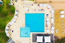 Vila Baleira Suites