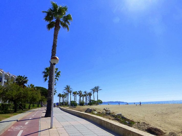 Rentalmar Pins Marina