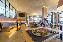 Oassium Hotel At Estival Park