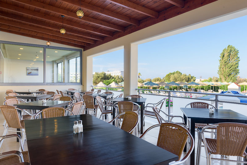 Memphis Beach Hotel