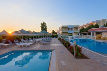 Memphis Beach Hotel