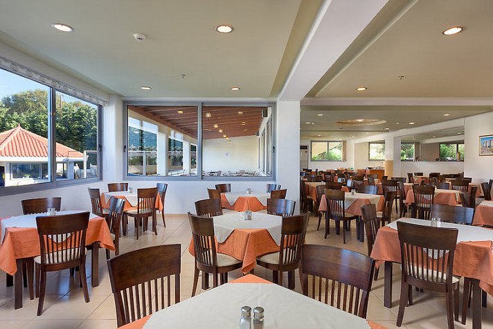 Memphis Beach Hotel