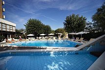Alexandra Plaza Hotel