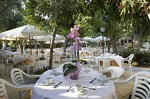 Alexandra Plaza Hotel