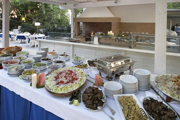Alexandra Plaza Hotel