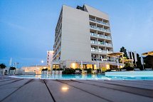 Nautilus Family Hotel
