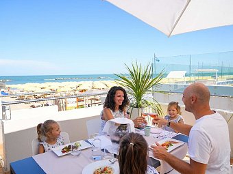 Nautilus Family Hotel