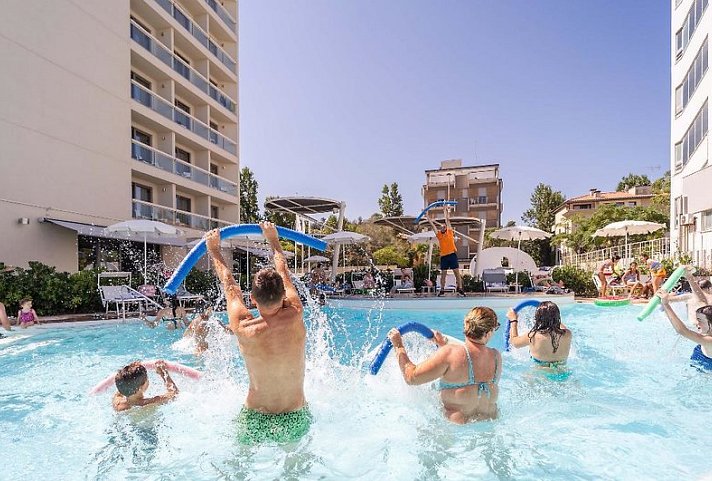 Nautilus Family Hotel