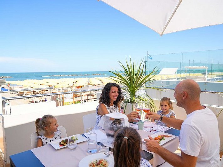 Nautilus Family Hotel