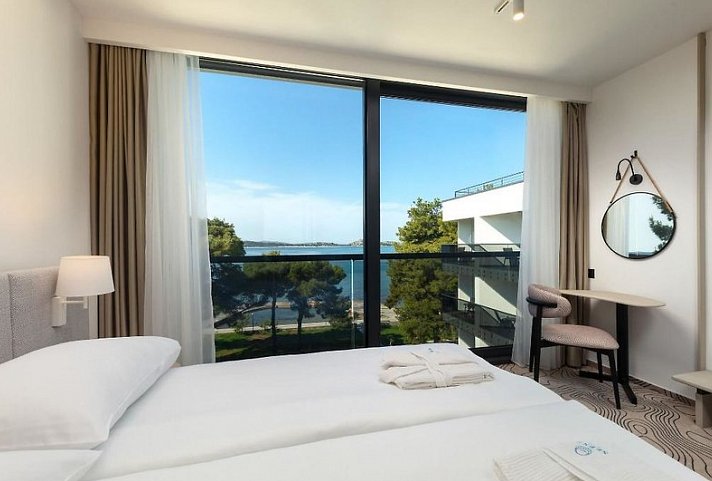 SeeSea Hotel