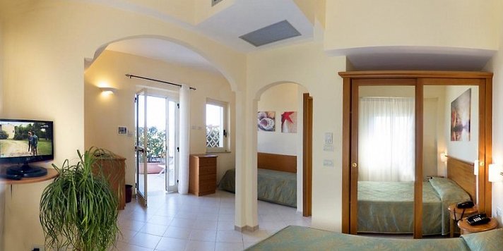 Hotel Tirreno