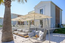Pareus Beach Resort