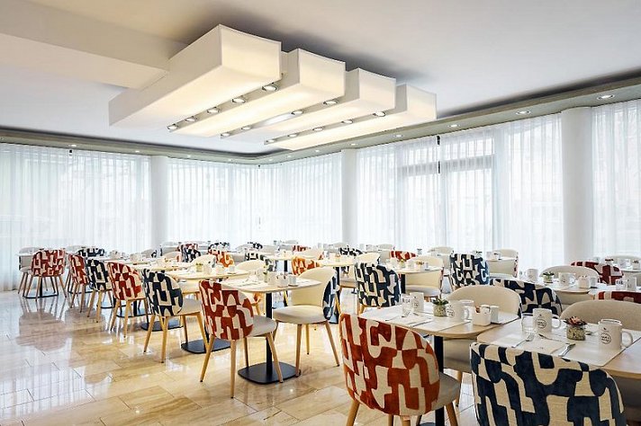 Eurostars Embassy