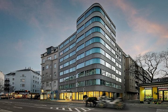 Eurostars Embassy