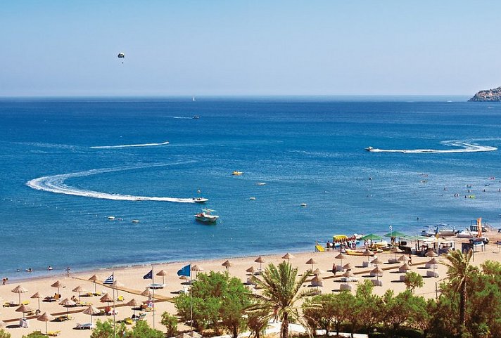 Pegasos Deluxe Beach Hotel